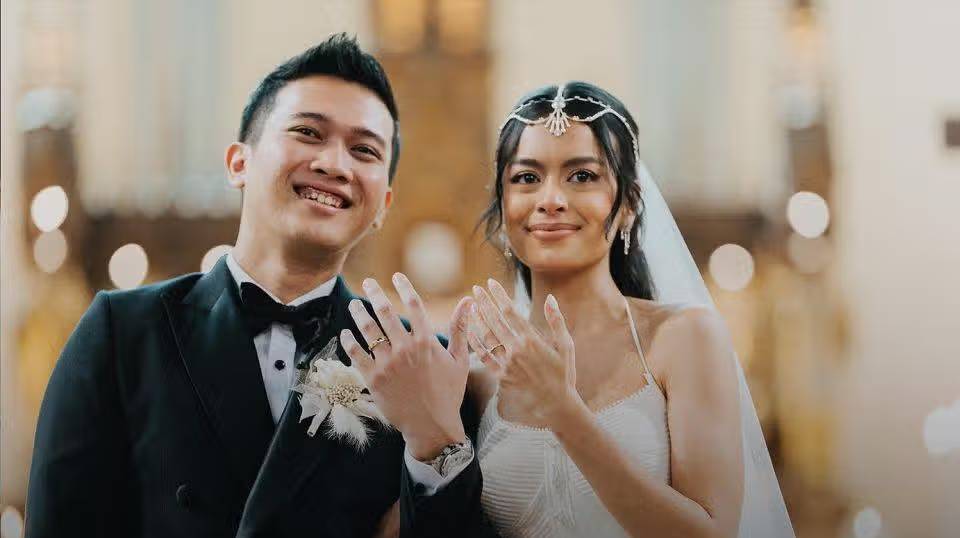 Eva Celia dan Demas Narawangsa